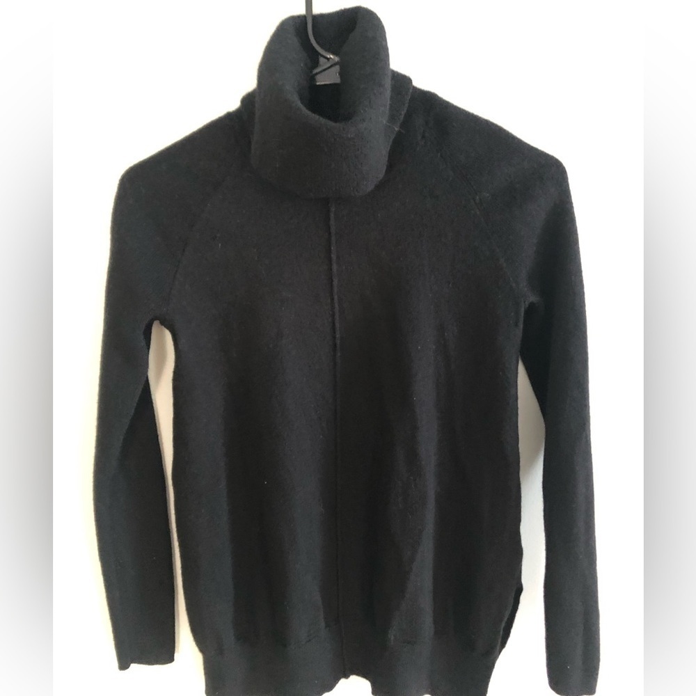 Cynthia Rowley 100% Soft Merino wool cowl turtleneck Pullover Sweater
